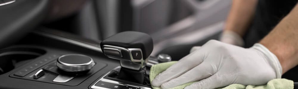 close-up-car-care-process (1)